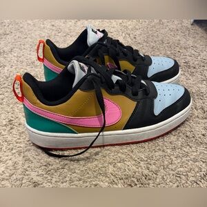 Nike Court Borough Low